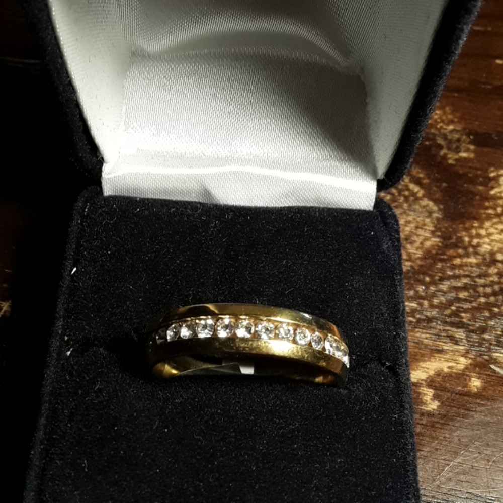 Mens stainless steel rhinestone ring